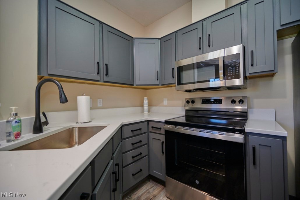 Sanctuary Condo / Grand Bay - Residential