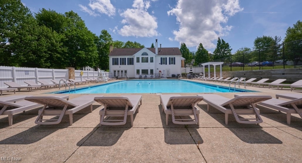 Sanctuary Condo / Grand Bay - Residential