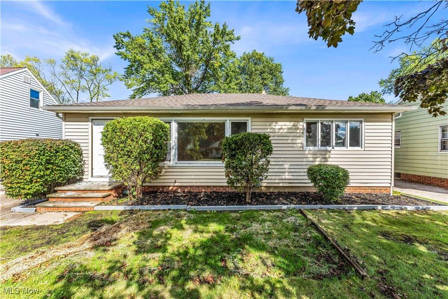 Single-family ranch style home with 3 bedrooms, 1 full bathroom, full basement and detached 2-car garage. Great addition to any rental​​‌​​​​‌​‌​​​‌‌​​​‌‌‌​​‌​​‌‌​​​​ portfolio!