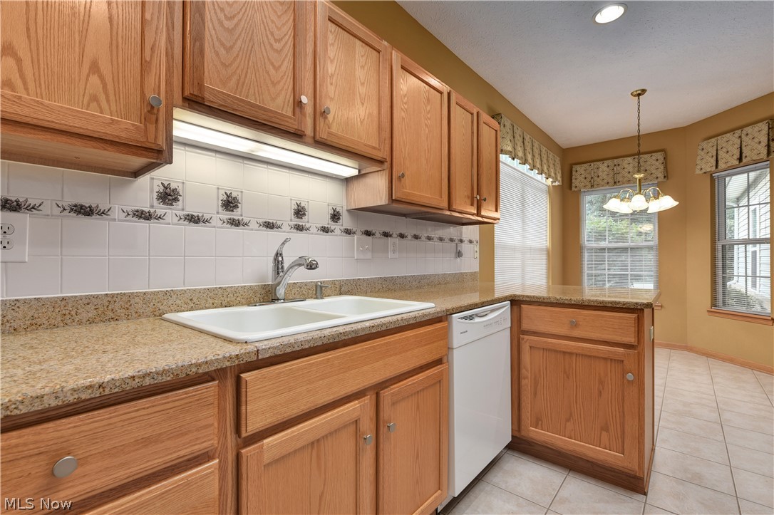 Charleston Place R-2 Developme - Residential Lease