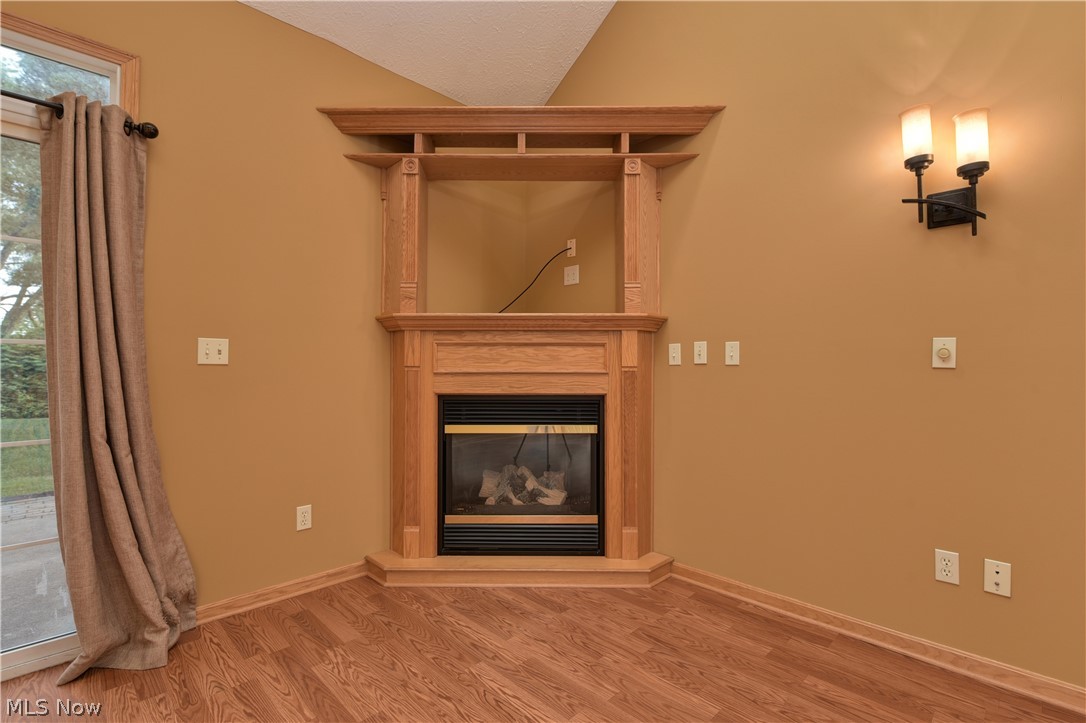 Charleston Place R-2 Developme - Residential Lease