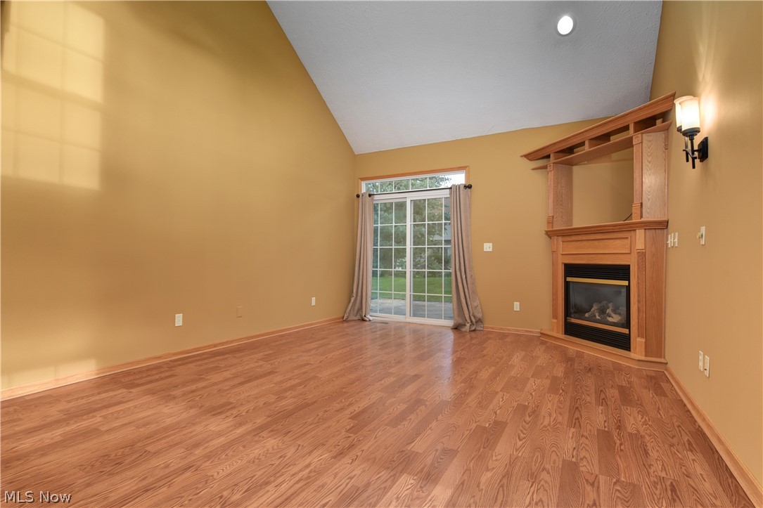 Charleston Place R-2 Developme - Residential Lease