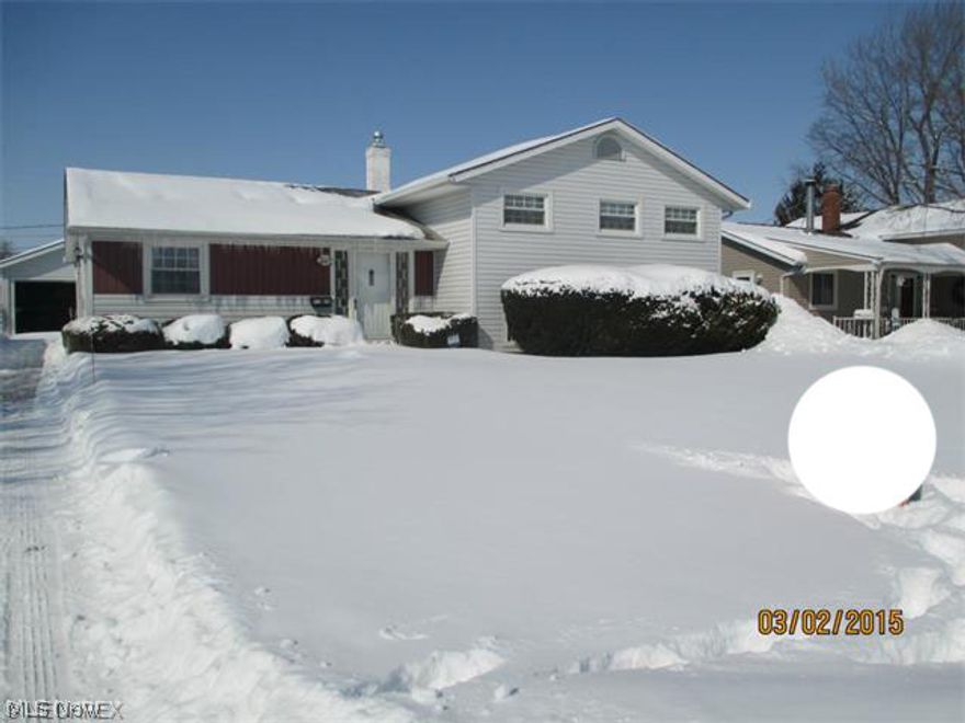 Very nice split-level home in Surfside. Well-maintained and open floor plan make this worth viewing!  Vaulted ceilings in living and dining rooms with sliding glass doors to patio and fenced backyard.  Eat-in-kitchen with informal dining area, updated cabinets and countertops plus refrigerator and countertop range. Lower level features an oversized family room with half bathroom with room to install shower. Second level features spacious bedrooms with hardwood floors and carpeting.  Other amenities include central air and 2 car attached garage.