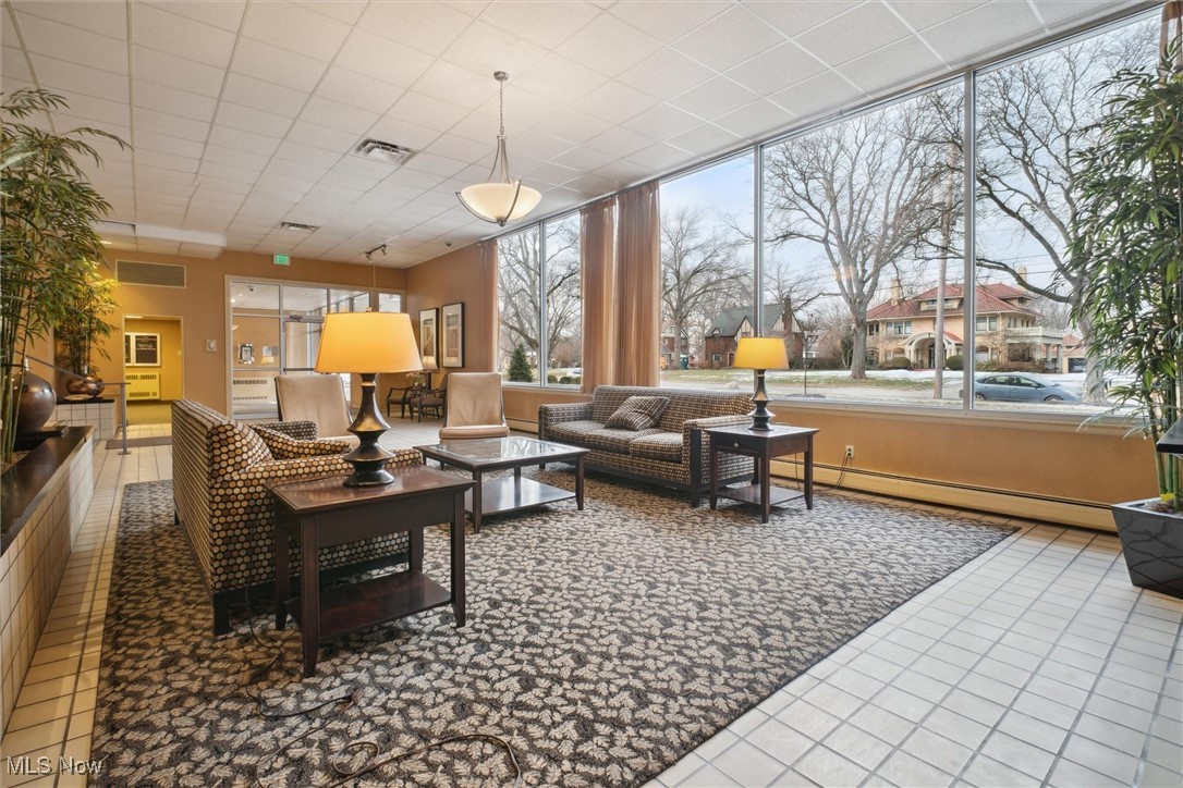 10301 Lake Avenue #816, Cleveland, Ohio image 2