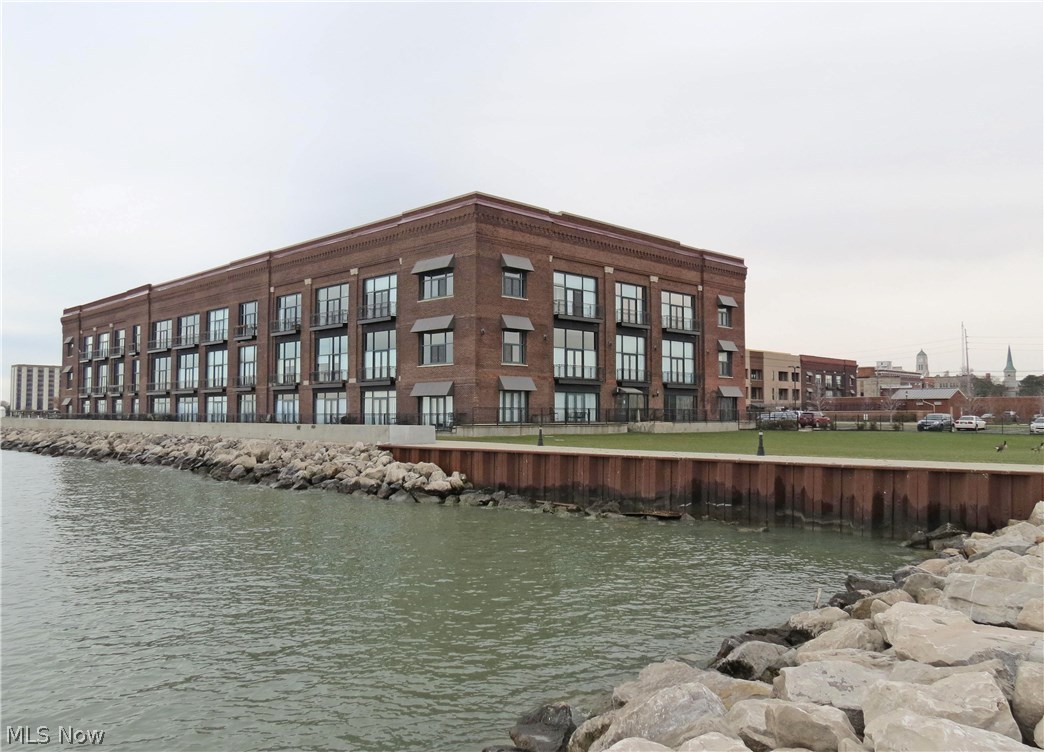 Chesapeake Lofts Condo - Residential