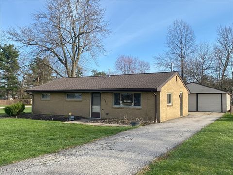 1382 Meadowlawn Drive, Macedonia, OH 44056 - MLS#: 5114434