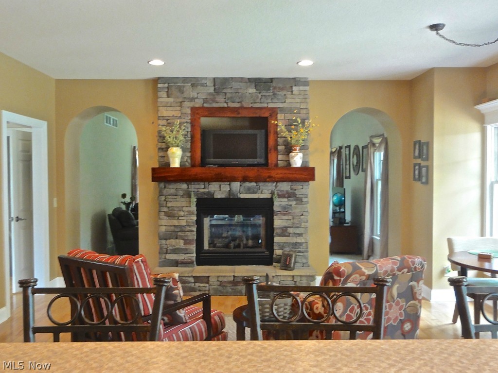 City/Canfield - Residential