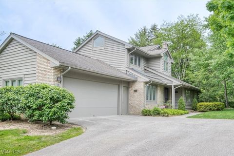 20 Deerfield Lane Beachwood OH 44122
