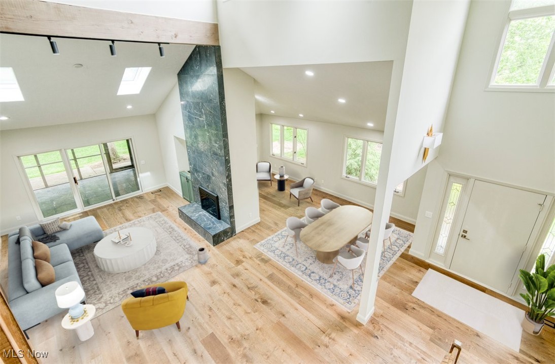 20 Deerfield Lane