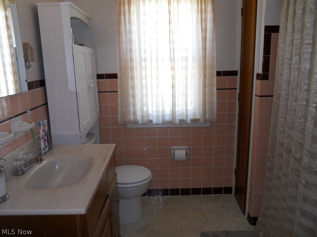 Forest Lawn - Residential Lease