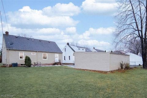 Tiny photo for 31931 Dickerson Road, Willowick, OH 44095 (MLS # 5188041)