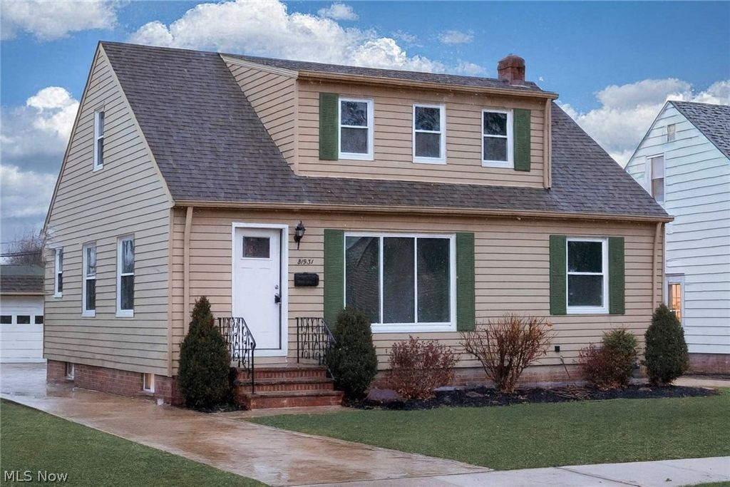 Photo of 31931 Dickerson Road, Willowick, OH 44095 (MLS # 5188041)