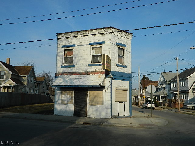 Adams Realty - Commercial Sale