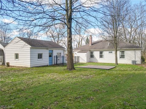 Tiny photo for 270 North Street, Chagrin Falls, OH 44022 (MLS # 5189866)