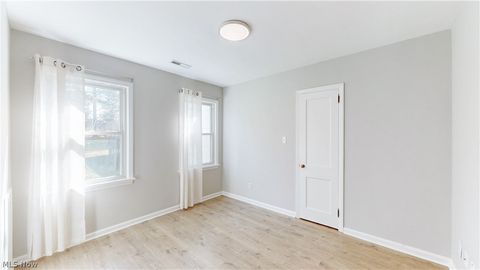 Tiny photo for 270 North Street, Chagrin Falls, OH 44022 (MLS # 5189866)