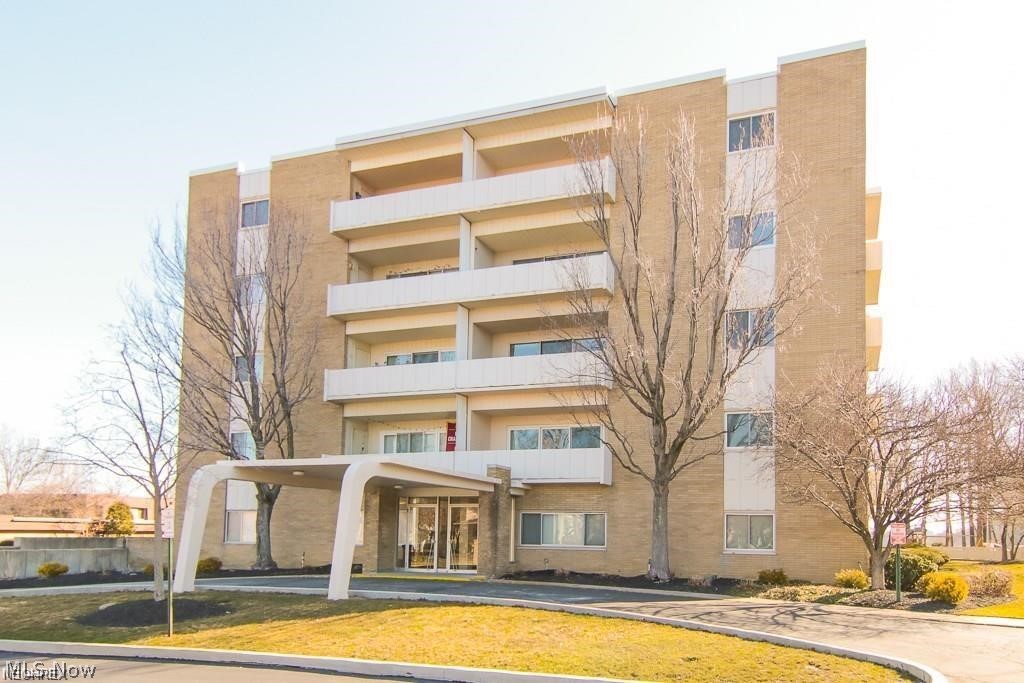 Cliff Towers - Residential