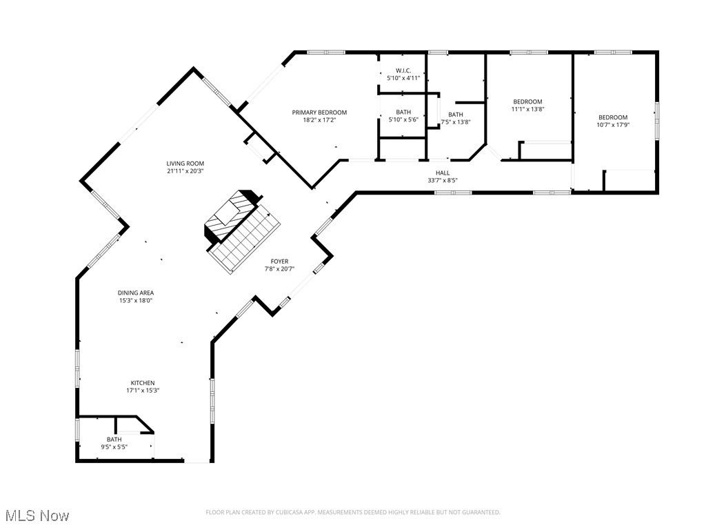 Main image without alt text