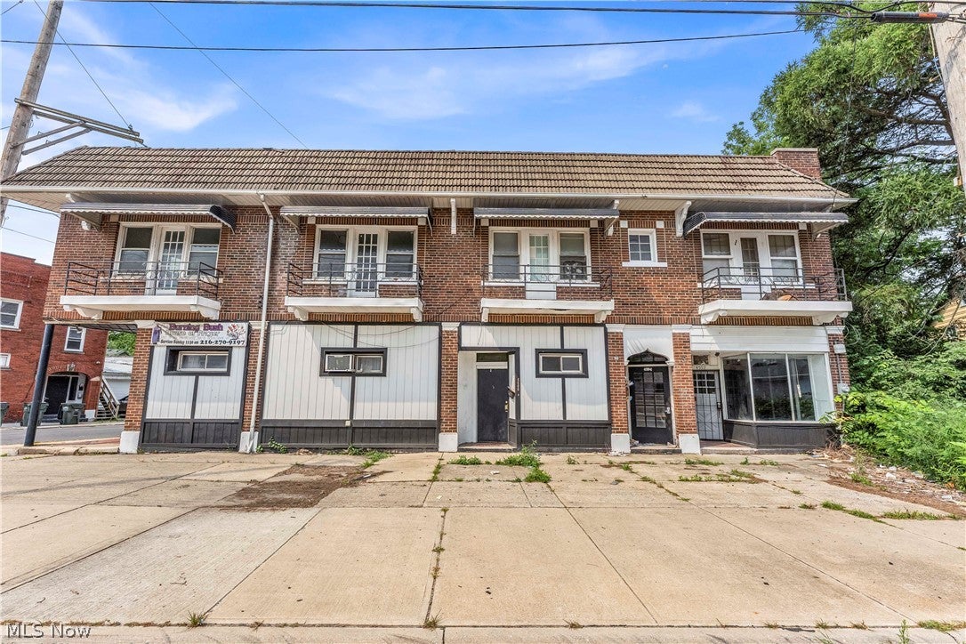 4600 Grand Division Avenue 3