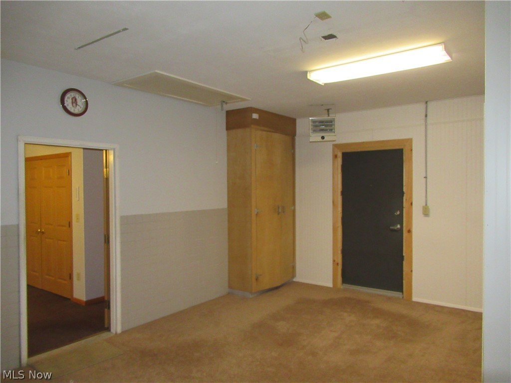 Hillsdale - Commercial Sale