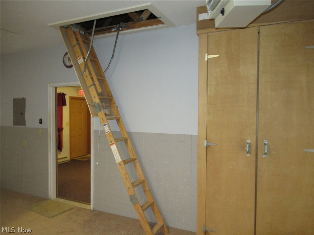 Hillsdale - Commercial Sale