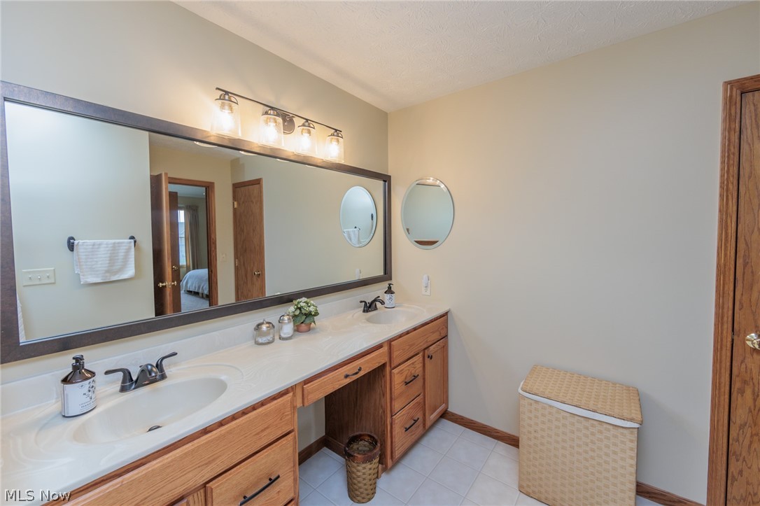 Western Reserve Homestead Ph 02 - Residential