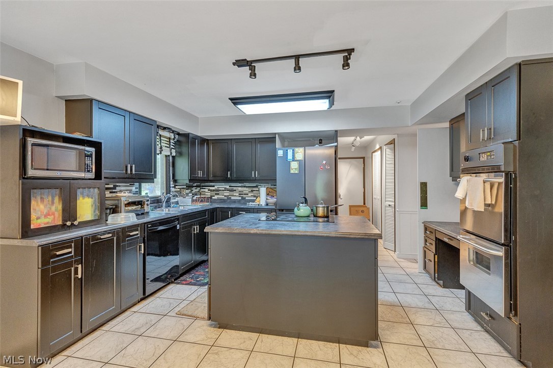 Orangewood 01 - Residential