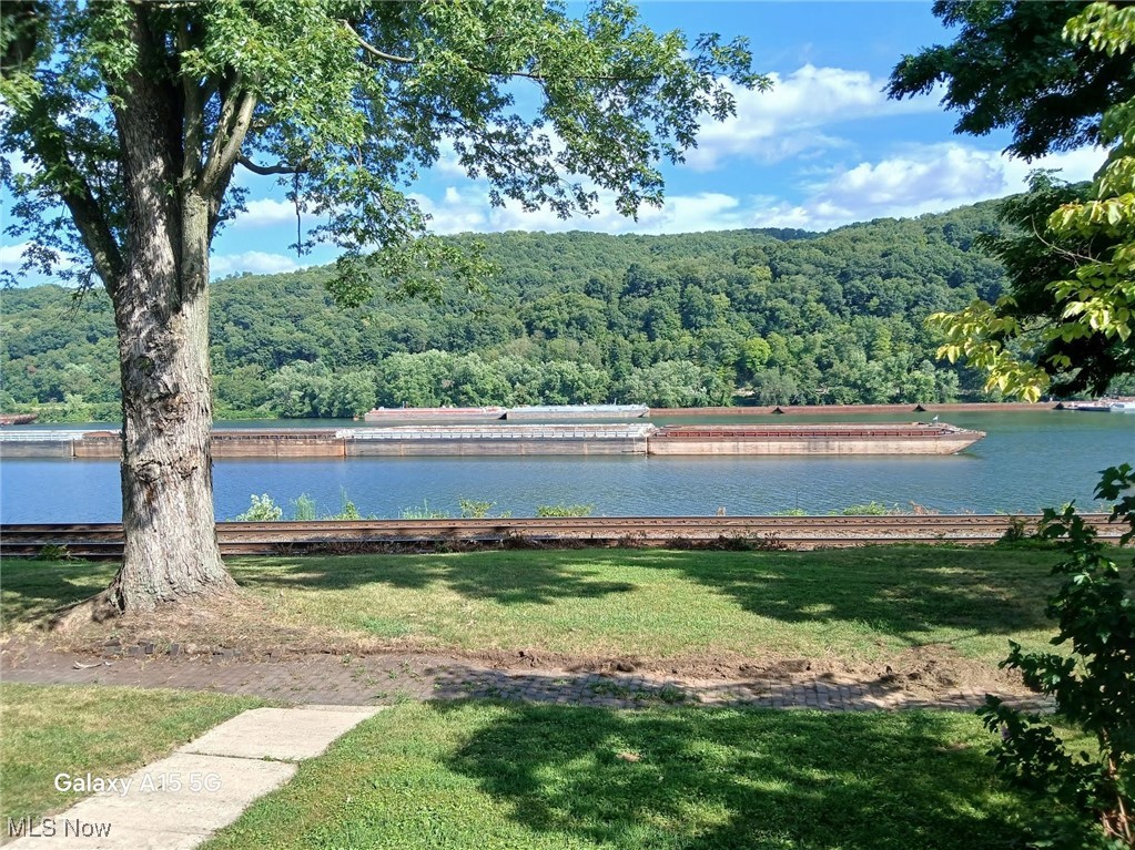 909 Riverside Avenue