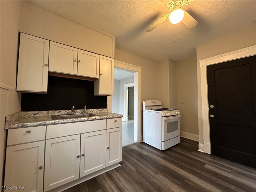 Jh Hardys Sub - Residential Lease