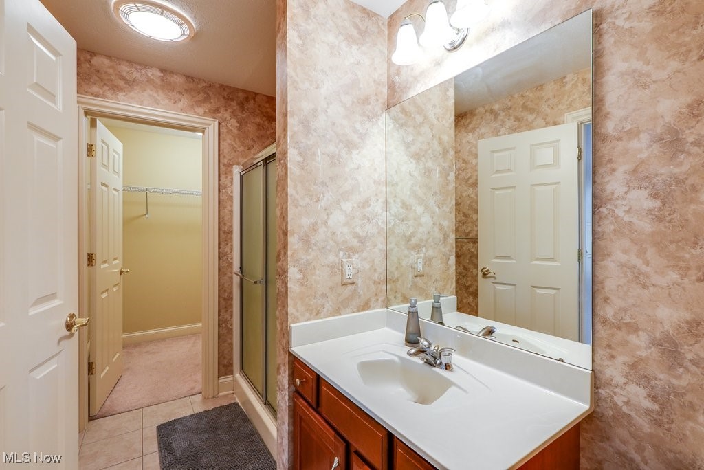 6349 Manor Glen Drive, Medina, Ohio image 32