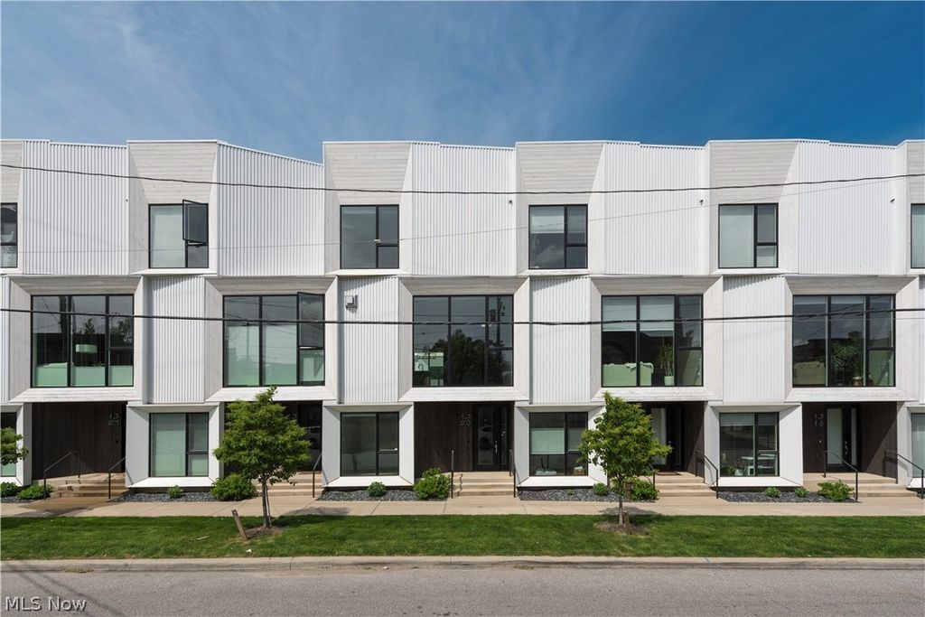 Photo of 1320 W 58th Street, Cleveland, OH 44102 (MLS # 5200221)