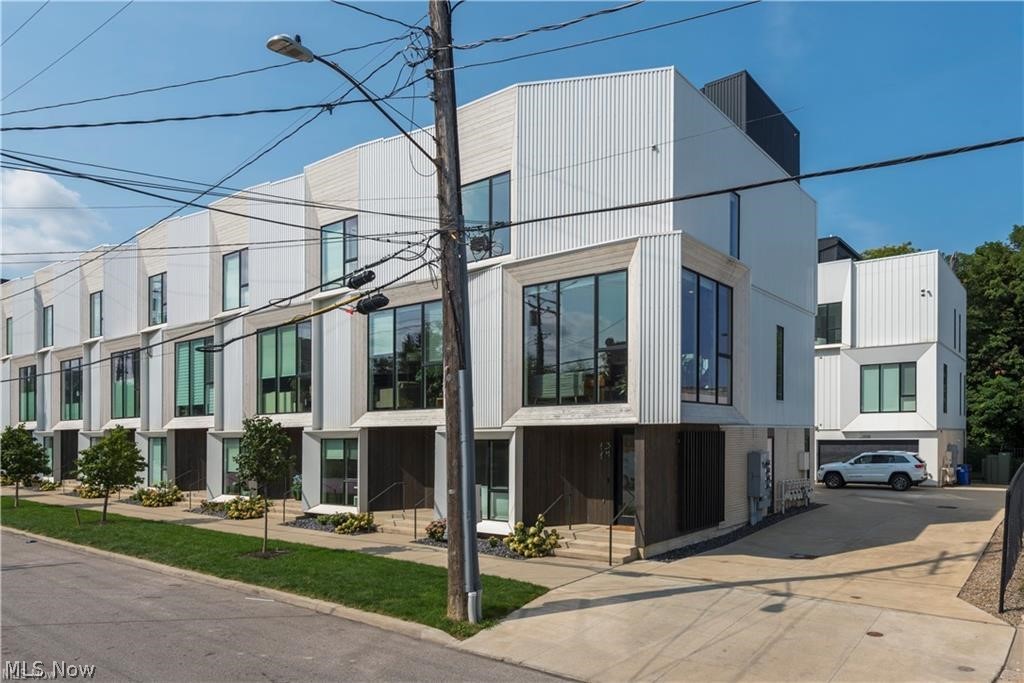 Cyan Park Twnhms Sub - Residential