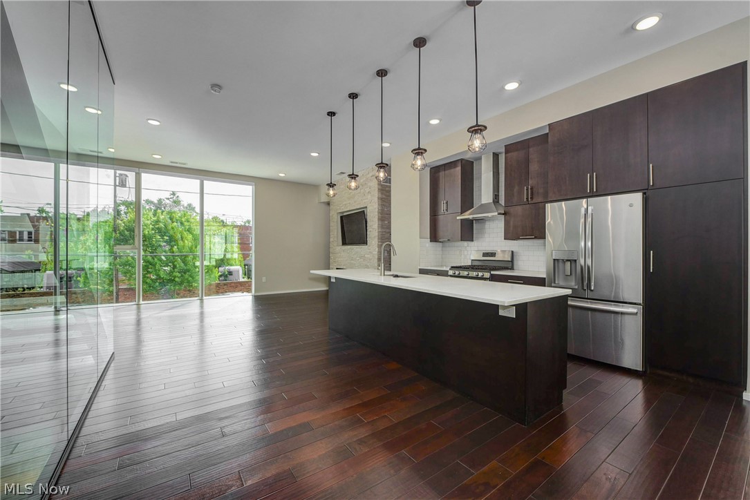 Cyan Park Twnhms Sub - Residential