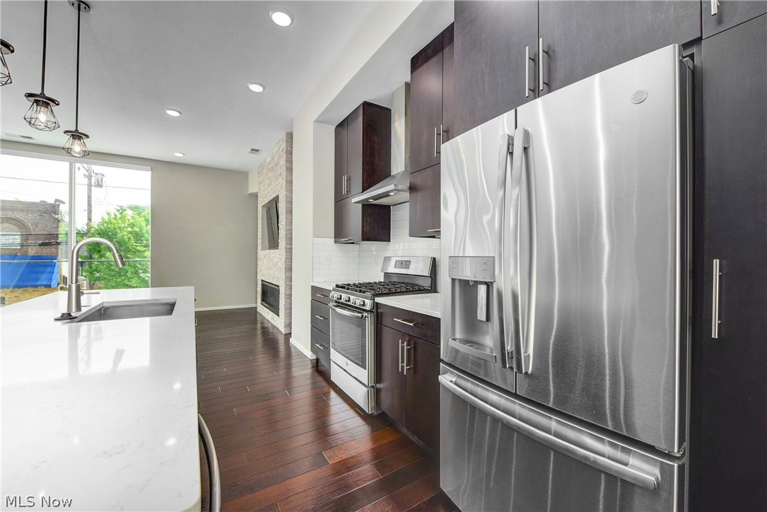 Cyan Park Twnhms Sub - Residential