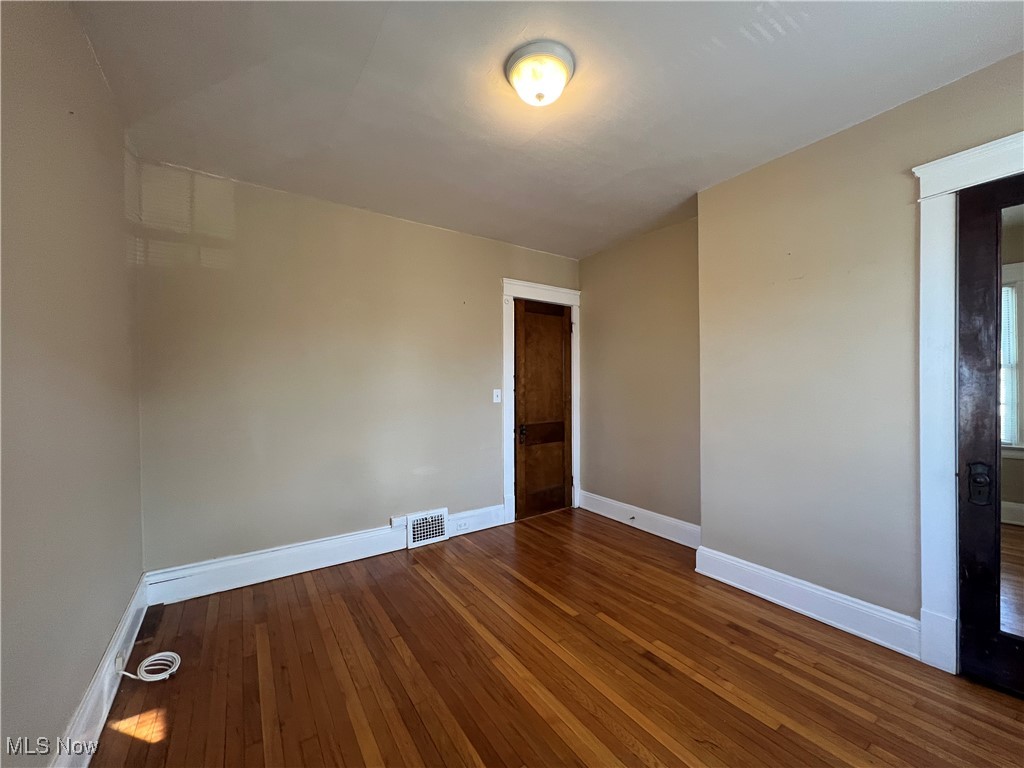 Lakewood, Ohio 44107, United States, 2 Bedrooms Bedrooms, ,1 BathroomBathrooms,Residential,Pending,89944