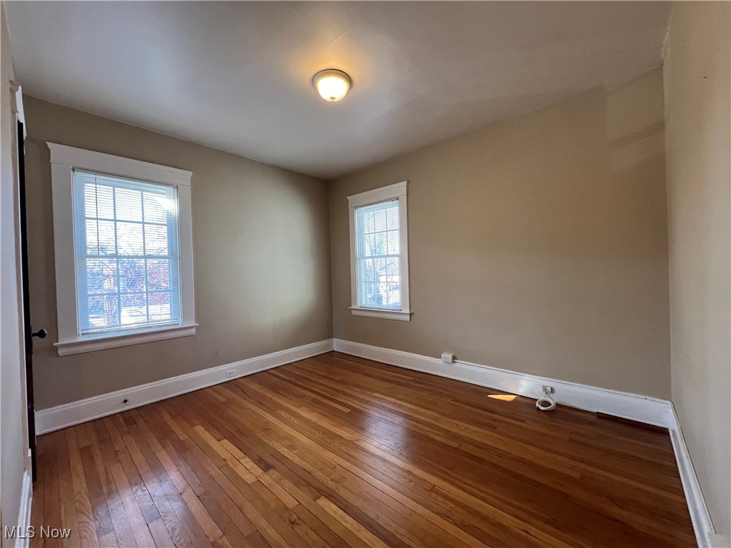 Lakewood, Ohio 44107, United States, 2 Bedrooms Bedrooms, ,1 BathroomBathrooms,Residential,Pending,89944