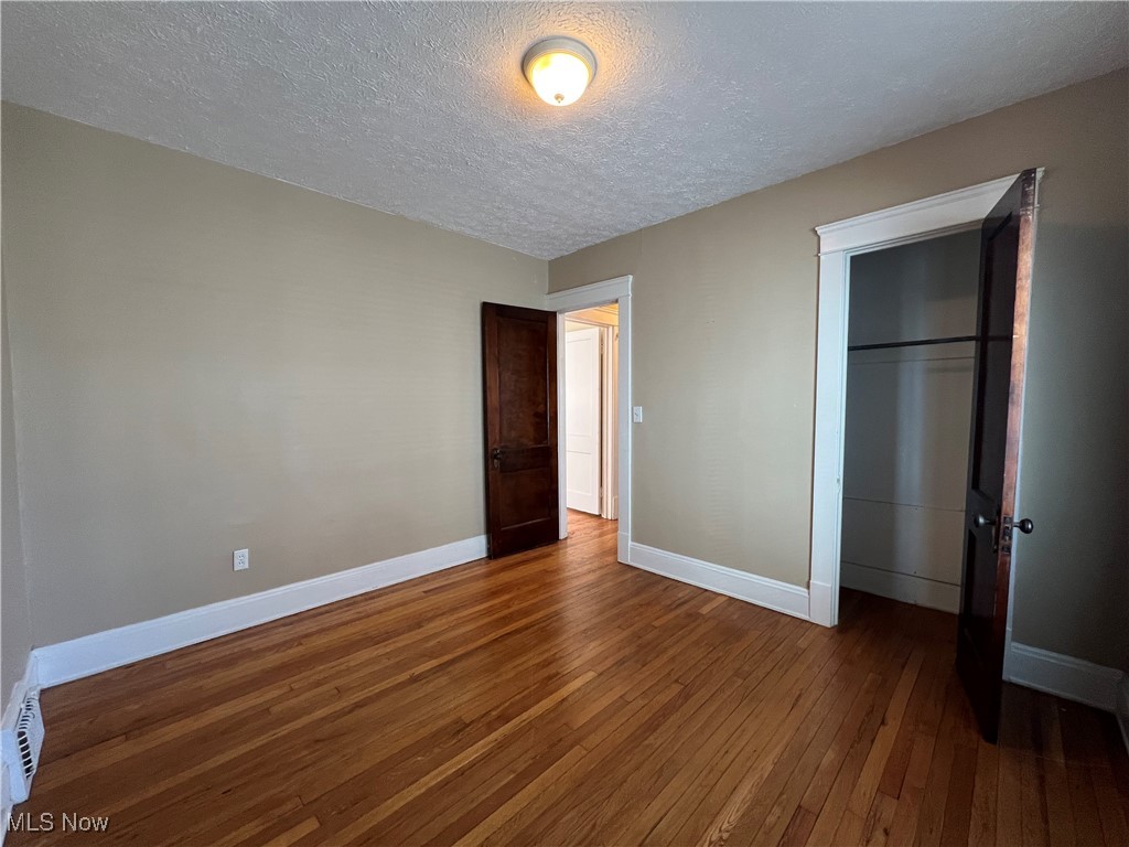 Lakewood, Ohio 44107, United States, 2 Bedrooms Bedrooms, ,1 BathroomBathrooms,Residential,Pending,89944