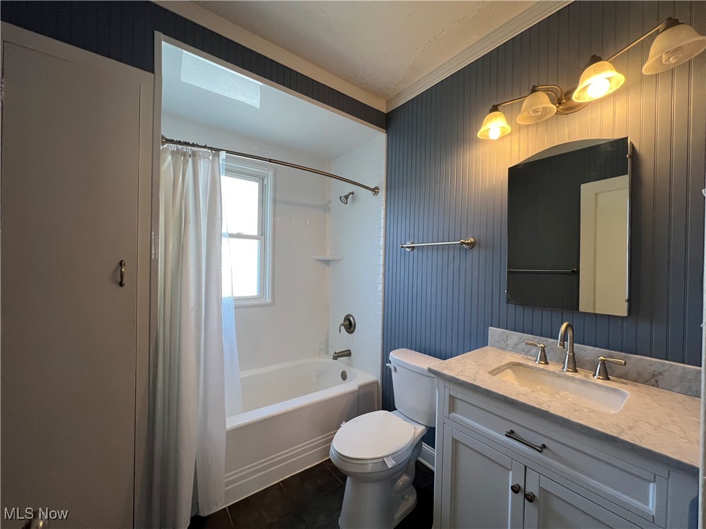 Lakewood, Ohio 44107, United States, 2 Bedrooms Bedrooms, ,1 BathroomBathrooms,Residential,Pending,89944