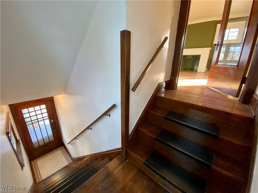 Lakewood, Ohio 44107, United States, 2 Bedrooms Bedrooms, ,1 BathroomBathrooms,Residential,Pending,89944