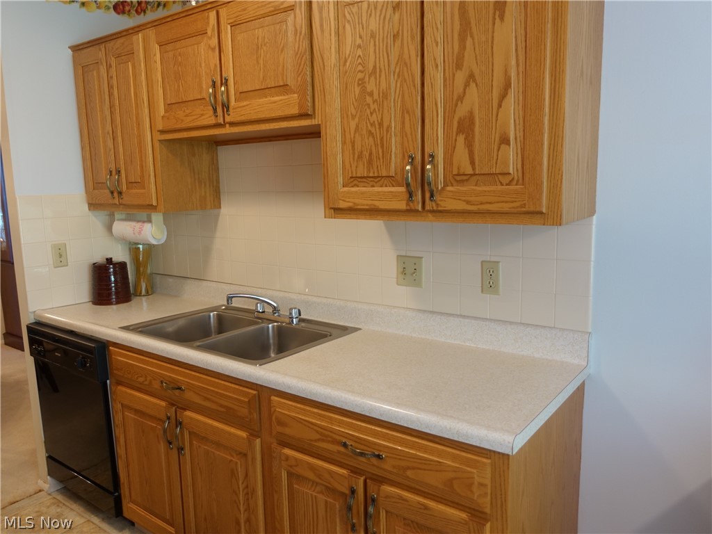 Silver Lake Towers Condo - Residential