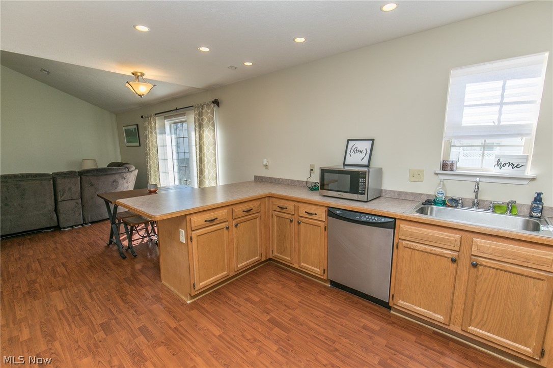 Falls River Xing Clstr Unit De - Residential