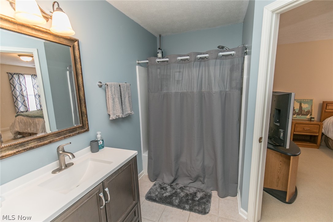 Falls River Xing Clstr Unit De - Residential