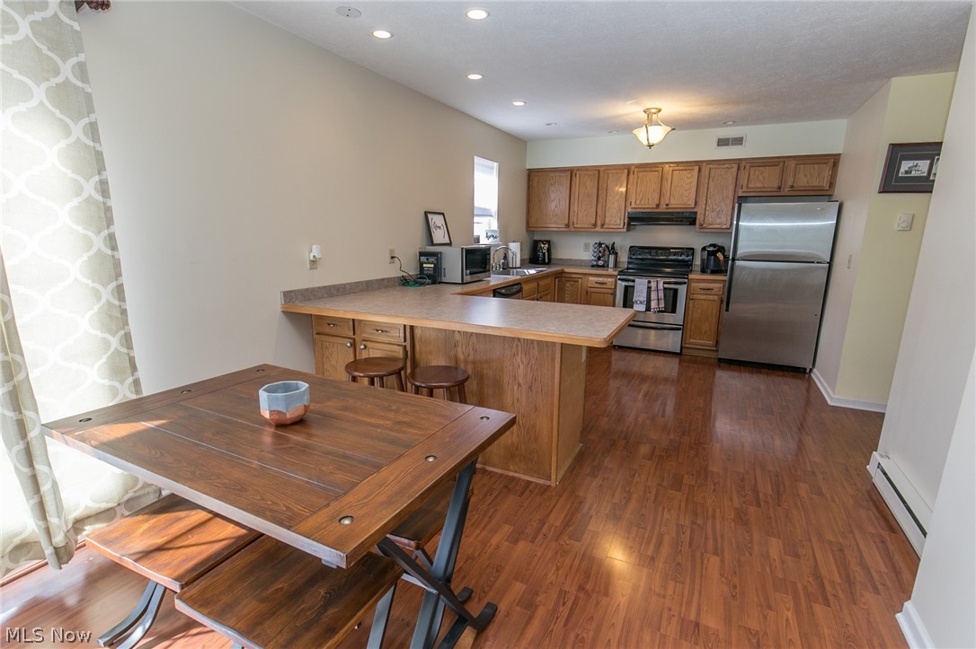 Falls River Xing Clstr Unit De - Residential