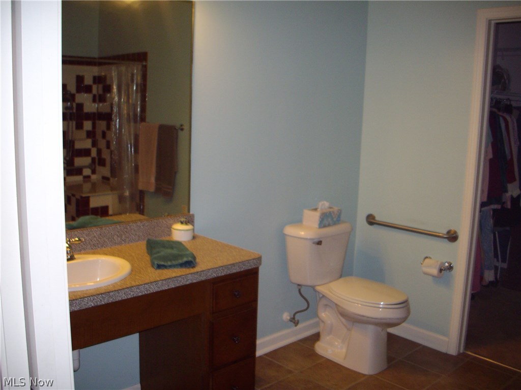 Hyde Park Condo Ph III - Residential