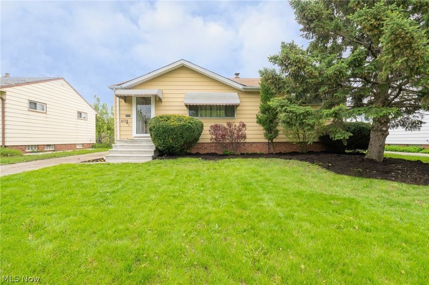 Adorable, three bedroom ranch home on a desirable, no-outlet street! Freshly painted interior and hardwood floors throughout! Enjoy your Summer in the partially fenced back yard or walk to the park at the end of the street! All appliances are included!  The oversized two-car garage offers added storage or room for a workshop! Convenient location just minutes to I-480, shopping and local restaurants! One-year Home Warranty is offered for your peace of mind!
Call today for a private showing or stop by on Sun May 12th from 1-3 to view this home!