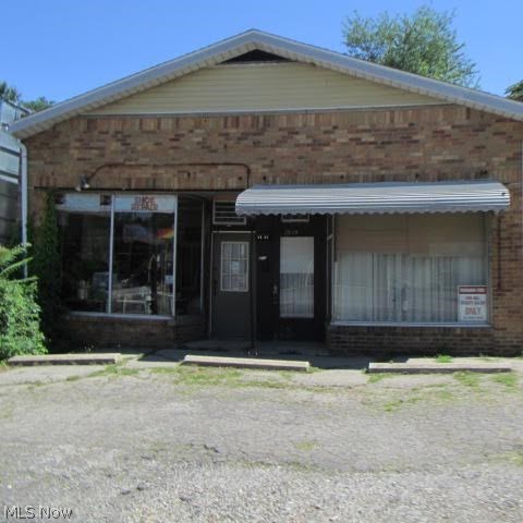 July 24th at 10:30am auction with building-selling 1st then contents. Could be turn key business- shoe repair shop on one side, rental unit on other. Many possibilities. Seller will make no repairs- no contingencies. 5% nonrefundable deposit required with winning bid. 5% buyers premium.