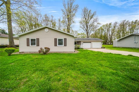 Photo for 3314 S Maple Lane