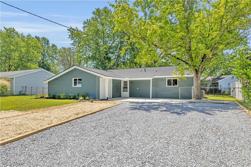 Photo of 1484 Cherrywood Road, Kent, OH 44240 (MLS # 5216351)