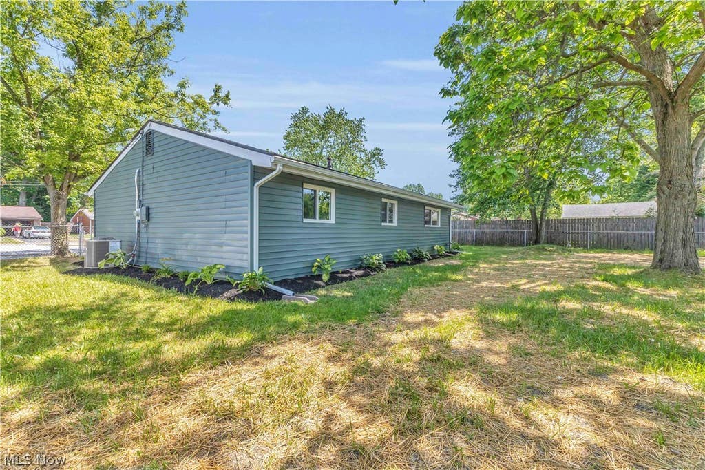 Photo of 1484 Cherrywood Road, Kent, OH 44240 (MLS # 5216351)