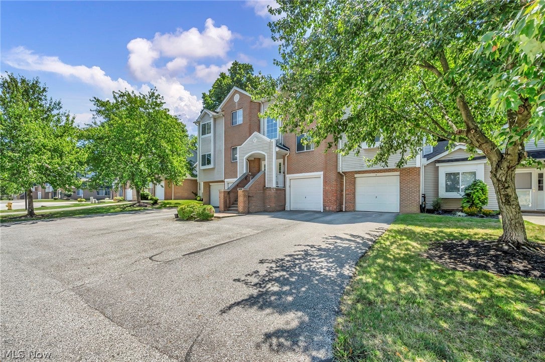 356 Village Pointe Drive C