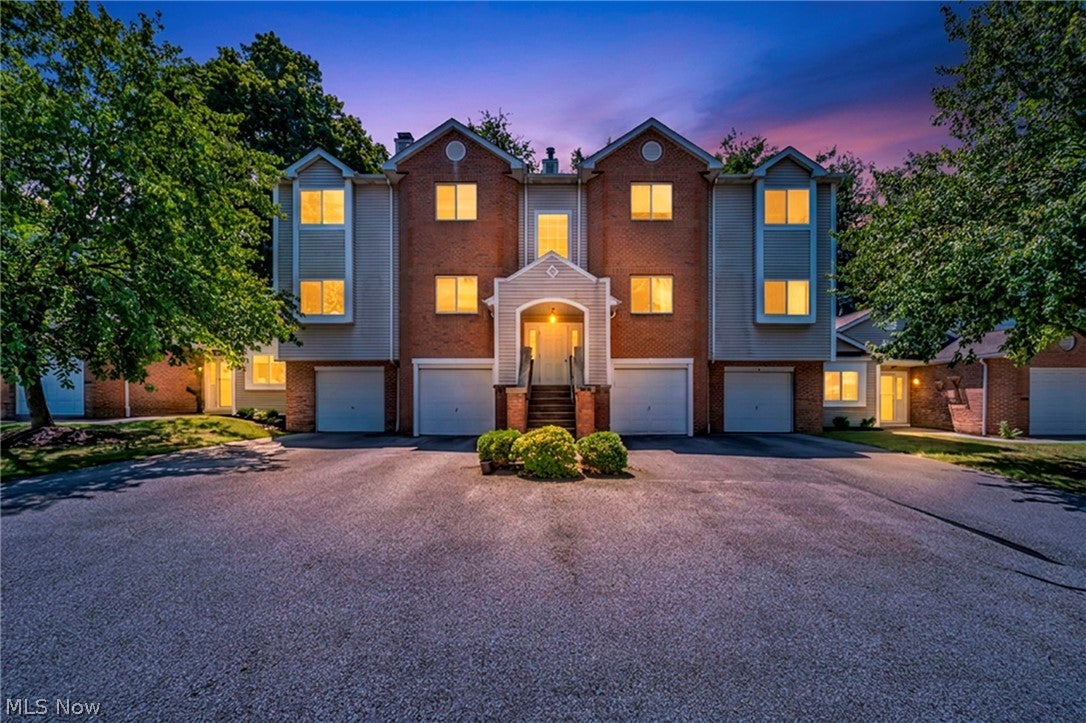 356 Village Pointe Drive C